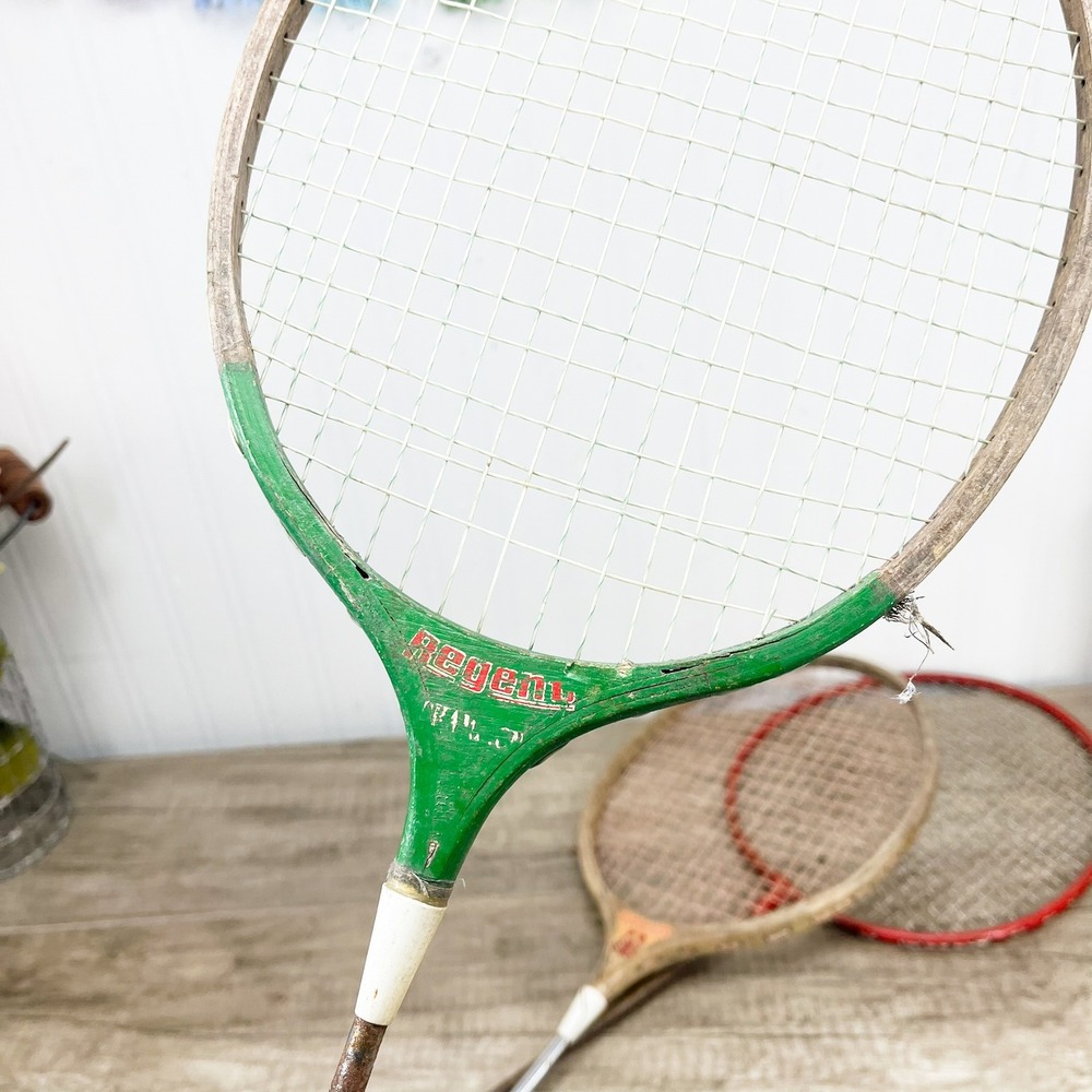 Vintage Badminton Racket Set Regent Scorpion Red Wood Metal Sports Decor 3pc - Picture 4 of 12
